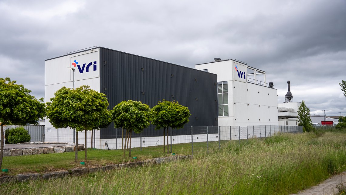 Climate-neutral battery systems manufacturing Made in Germany at VRI site with photovoltaics and e-mobility